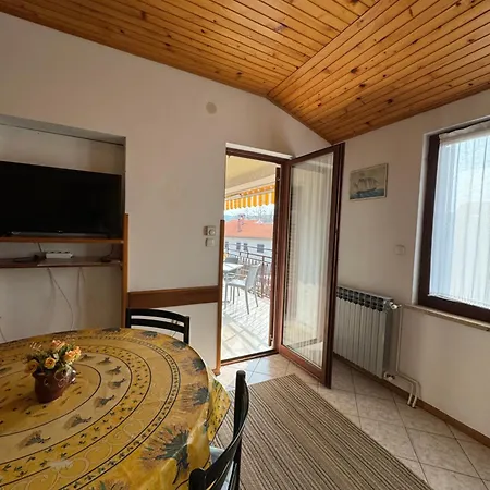 Apartment Bruna 2 *